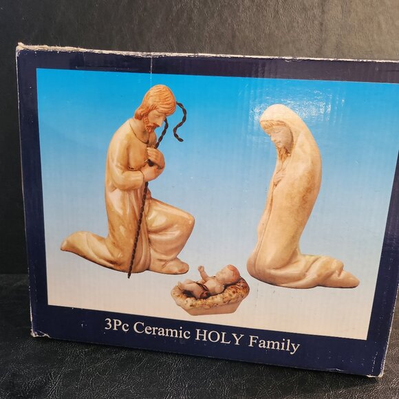 Three Piece Natural Tone Ceramic Holy Family Set - Picture 4 of 10